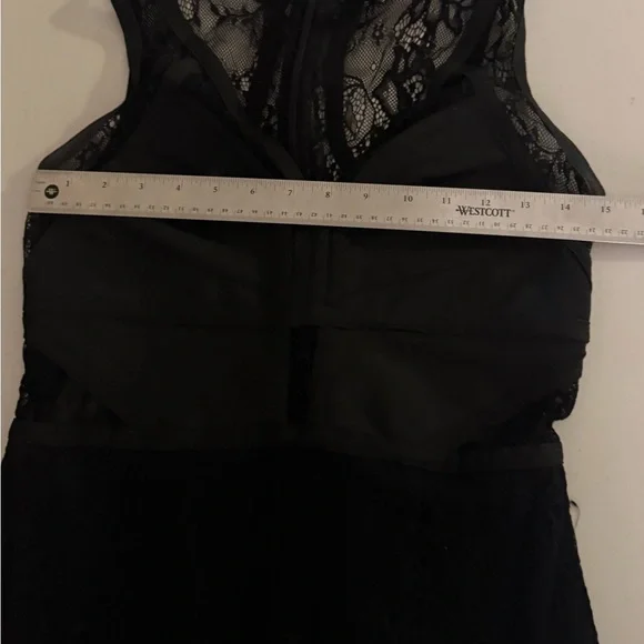 Windsor Women’s Black Lace High Low Dress, Medium. Pre-Owned Good - Picture 11 of 12